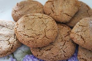 Mrs. Claus' Kitchen | Grandma K's Molasses Cookies